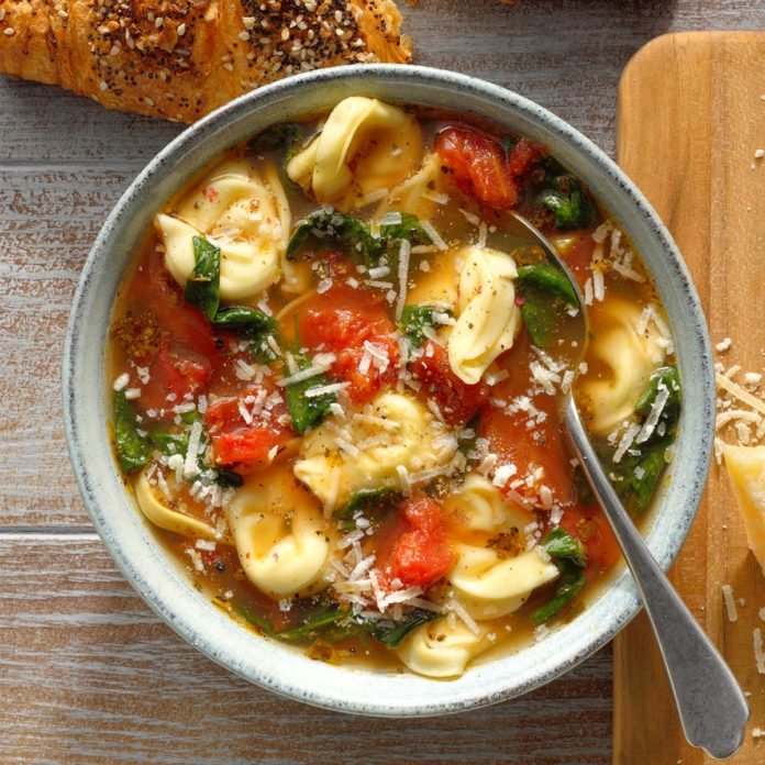 Tortellini and Spinach Soup