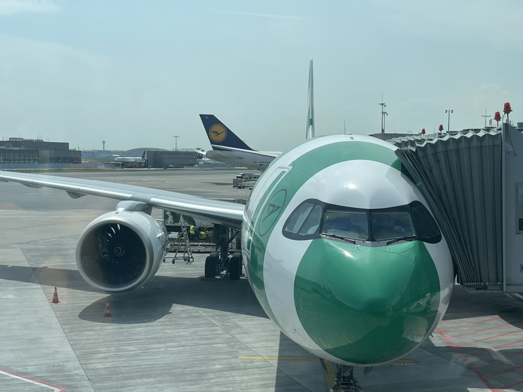 German Budget Airline Flying A330neo Business Class for $1199 One-Way;  Condor